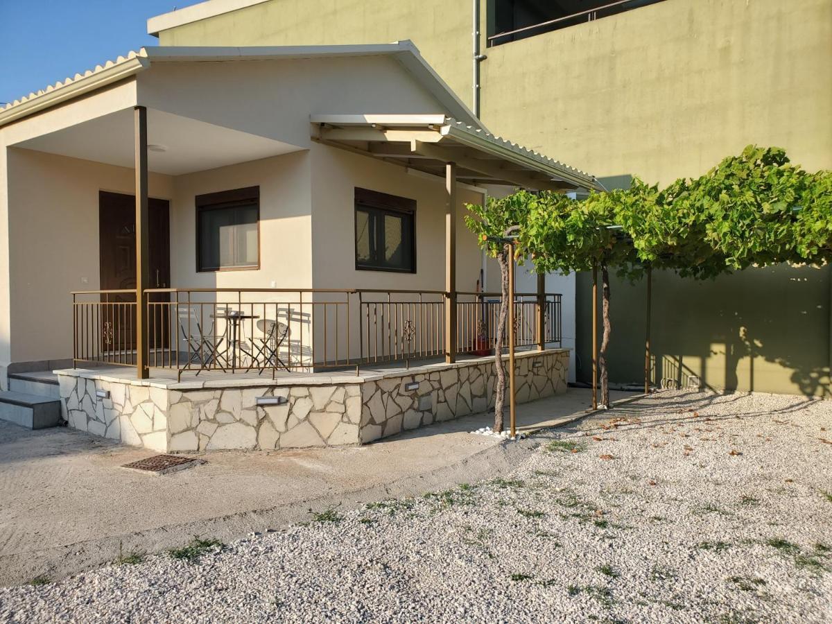 Kalligoni Backyard Apartment מראה חיצוני תמונה